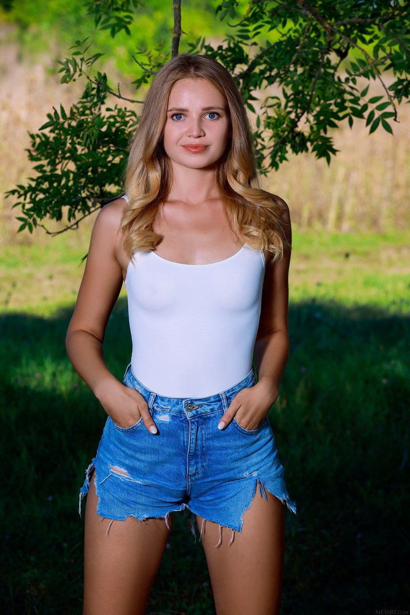 Юлия, 24 года, 2 размер груди